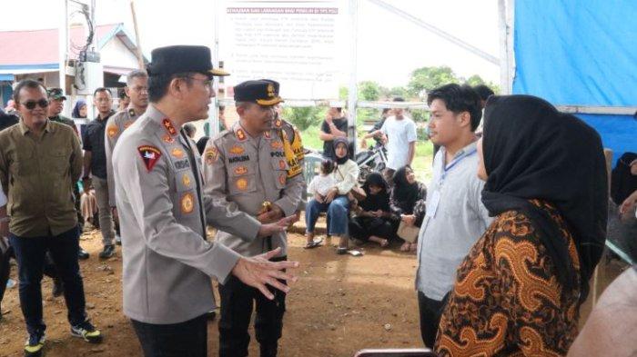 PSU - Kapolda Jambi Irjen Pol Krisno H Siregar,  bersama  Pejabat Utama (PJU) Polda Jambi dan Kapolres Bungo melakukan pengecekan langsung terhadap pelaksanaan Pemungutan Suara Ulang (PSU) di Kabupaten Bungo, Sabtu (5/4/2025).