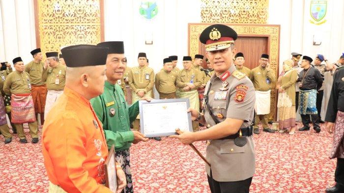 Upacara Memperingati Hari Jadi Provinsi Jambi ke-68 'Jambi Mantap 2030 Menuju Indonesia Emas Tahun 2045' pada Senin (6/1/2025)