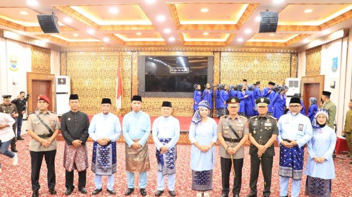 Upacara Memperingati Hari Jadi Provinsi Jambi ke-68 'Jambi Mantap 2030 Menuju Indonesia Emas Tahun 2045' pada Senin (6/1/2025)