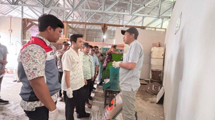 Pertamina Patra Niaga Regional Sumbagsel melalui Aviation Fuel Terminal (AFT) Sultan Thaha berkolaborasi dengan Pemerintah Kota Jambi dalam meresmikan “Kampung Edukasi Nan Bahagia” di Kelurahan Bakung Jaya, Kota Jambi.