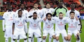 Para pemain Al Sadd berpose sebelum melawan juara Afrika, Esperance, dalam laga perempat final FIFA Club World Cup 2011 Stadion Toyota, Minggu (11/12/2011). Al Sadd berhasil mengalahkan Esperance 2-1.