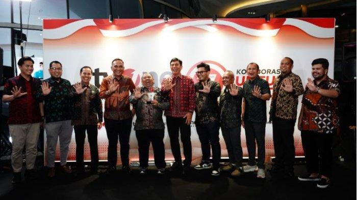 PENGHARGAAN - Program Dokter Tangguh di Batang Hari berbuah penghargaan spesial dari TV One. Buati Batang Hari Fadhil arief selaku pencetus program menerima penghargaan dari TV ONE pada HUT ke-17, Jum'at  (14/2/2025).