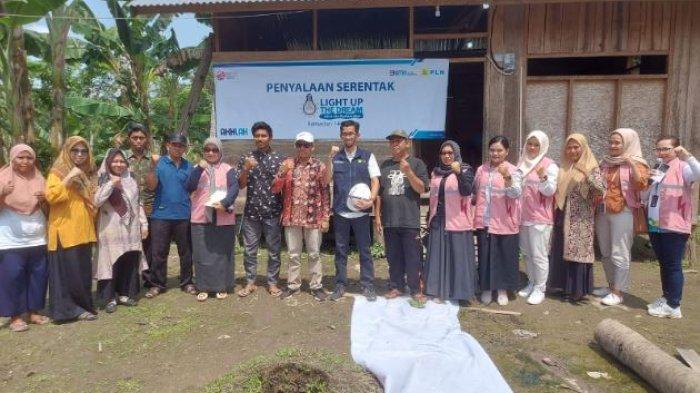 PLN UP3 Jambi bersama Srikandi PLN UP3 Jambi memberikan penyambungan listrik Gratis untuk masyarakat kurang mampu, dimana Kegiatan ini dilaksanakan dalam rangka Bulan Suci Ramadhan 1445 H.