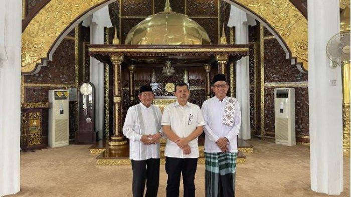 Jelang Pilkada 2024, Tim Baintelkam Polri Brigjen Pol Chairul Yani dan Kombes Pol Kamal Bahtiar, berkunjung dan silaturahmi ke kediaman tokoh masyarakat dan ulama di Jambi.
