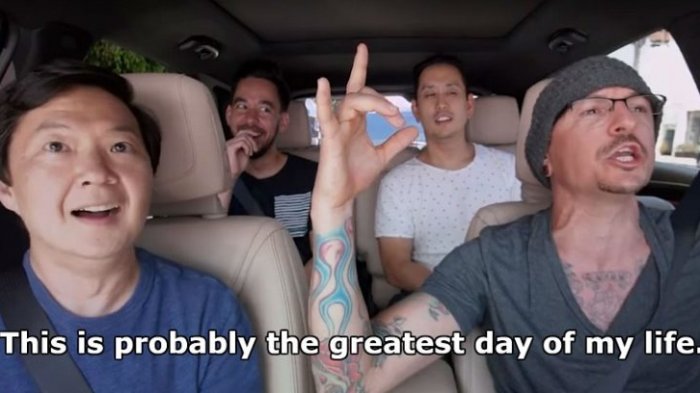 Chester Bennington dan personel Linkin Park bersama komedian Jong (kiri)