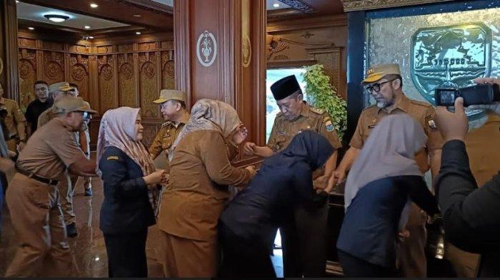 Pemprov Jambi menggelar halal bihalal dengan seluruh ASN Pemprov Jambi, Selasa (16/4/2024) pagi.