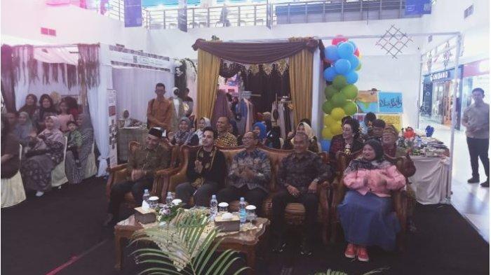 PAMERAN - Dinas Pendidikan Kota Jambi menggelar Expo Pendidikan Non Formal Kota Jambi selama dua hari di Mall WTC Kota Jambi.