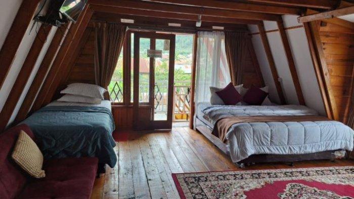 Di akhir pekan atau musim libur panjang, suasana berubah. Danau Lut Tawar menjadi pusat keramaian. Lalu lintas meningkat, hotel dan homestay penuh, dan tenda-tenda berjejer di beberapa titik perkemahan di pinggiran danau.