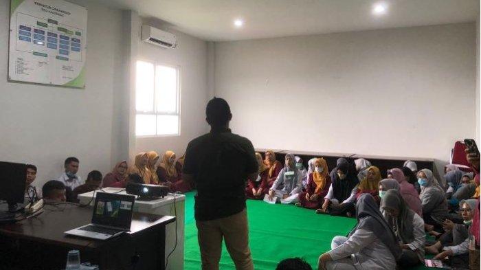 BPJS Ketenagakerjaan Cabang Jambi bersama Bank BTN mengadakan kegiatan sosialisasi Jamsostek Mobile (JMO) dan Manfaat Layanan Tambahan (MLT) di Rumah Sakit Kambang.