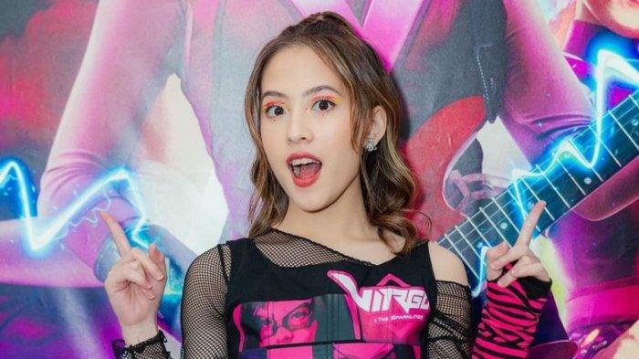 Adhisty Zara pernah menjadi korban mantan manajer Fuji. Namanya dipakai buat pinjam uang.