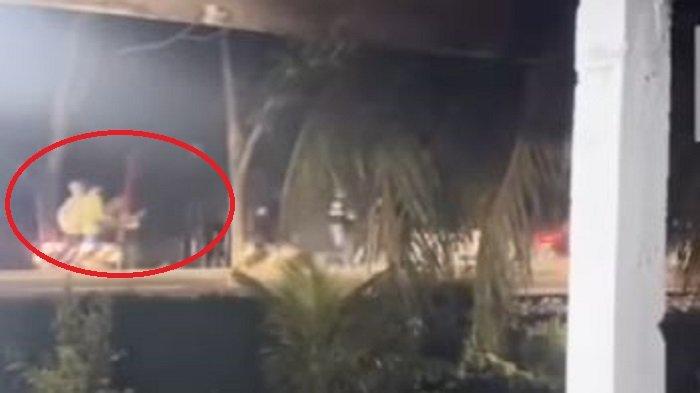 HEBOH: Jagat maya di Provinsi Jambi dihebohkan dengan video viral yang memperlihatkan sekelompok remaja diduga geng motor. Aksi tersebut terjadi di Sakernan, Kabupaten Muaro Jambi.