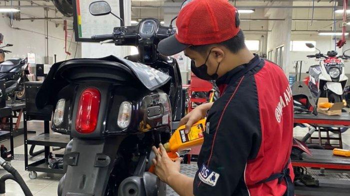 Bagi pengguna sepeda motor Yamaha, melakukan servis di bengkel resmi adalah pilihan yang sangat tepat.