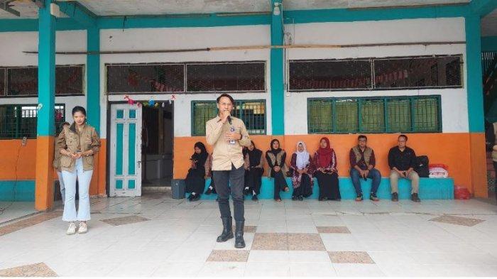 SKK Migas - PetroChina International Jabung Ltd bersama Forum Pangkal Babu Mangrove sosialisasi pelestarian dan mempertahankan ekosistem lingkungan ke SMPN 1 Kuala Tungkal