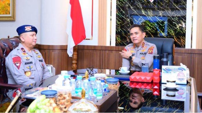 Kapolda Jambi, Irjen Pol. Krisno H Siregar  menyambut kunjungan Danpas 1 Korps Brimob Polri, Brigjen Pol Anang Sumpena di Mapolda Jambi pada Senin (23/06/2025)