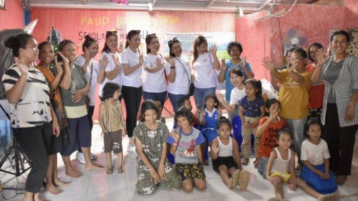 Ikatan Pengusaha Wanita Kristen (IPWK) berbagi dengan sesama di Bulan Ramadhan 1445 H.
