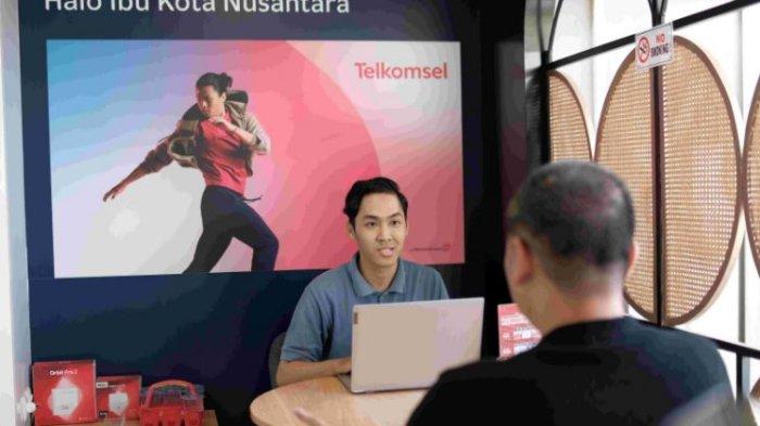 Telkomsel hadirkan GraPARI Nusantara, berikan ragam kebutuhan layanan telekomunikasi unggulan dalam mendukung berbagai aktivitas digital keseharian pelanggan di Ibu Kota Nusantara (IKN). GraPARI Nusantara dapat membantu pelanggan dalam melakukan beragam kebutuhan, seperti pembelian SIM card prabayar dan eSIM, penggantian kartu hilang atau rusak, upgrade kartu uSIM 4G/LTE, pendaftaran Telkomsel Halo, pemasangan baru layanan IndiHome dan layanan lainnya.