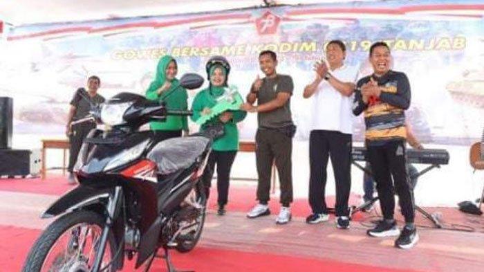 Dalam rangka peringatan HUT ke-78 TNI Tahun 2023, Kodim 0419/Tanjab melaksanakan gowes bersama.