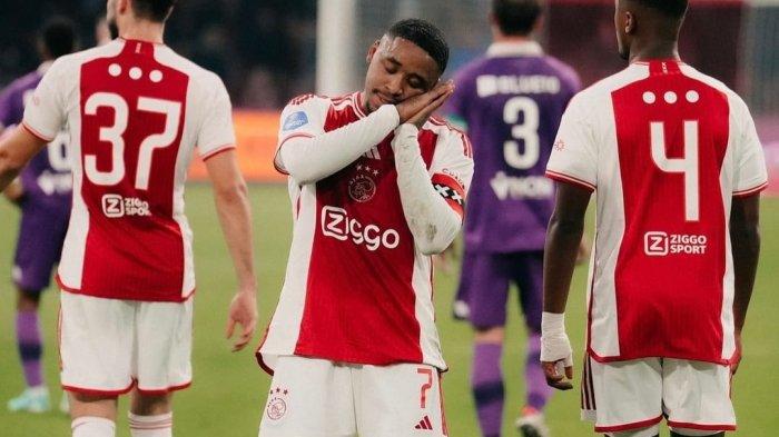 Ajax akan menghadapi Hercules dalam pertandingan Beker malama ini