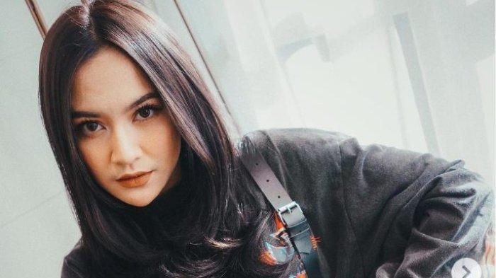 Artis Mahalini Raharja