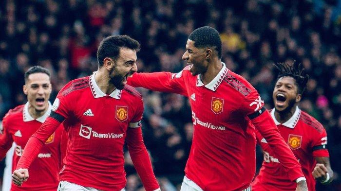 Bruno Fernandes selebrasi usai mencetak gol untuk Manchester United saat lawan Crystal Palace