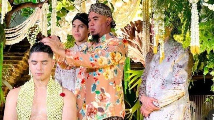 Ahmad Dhani di Acara Siraman Al Ghazali