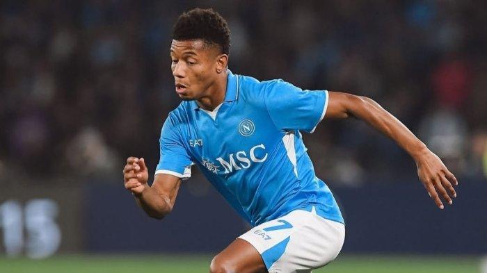 PEMAIN NAPOLI -  David Neres kembali dari cedera dan siap tampil kembali bersama Napoli.