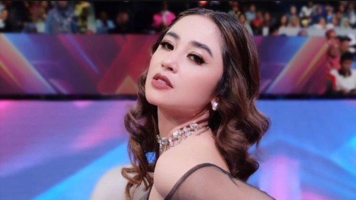 Dewi Perssik