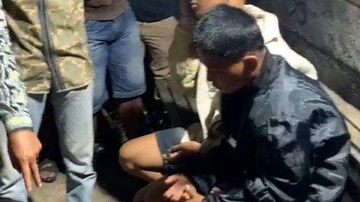 Dua orang remaja diamankan warga Kecamatan Jambi Selatan, Kota Jambi, saat membobol bengkel. Pelaku menggunakan sepeda motor dinas polisi orangtuanya.