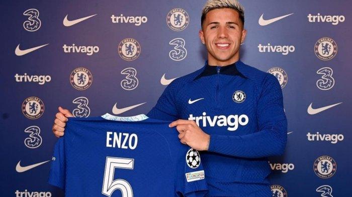 Enzo Fernandez Bergabung Dengan Chelsea Dari Benfica yang menjadi transfer termahal klub Inggris