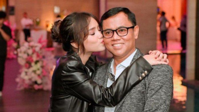 Faisal saat hadir di pesta ulang tahun Fuji