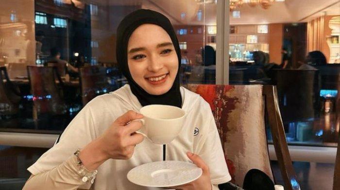 Inara Rusli Berencana Pergi Umroh jika Resmi Bercerai dengan Virgoun