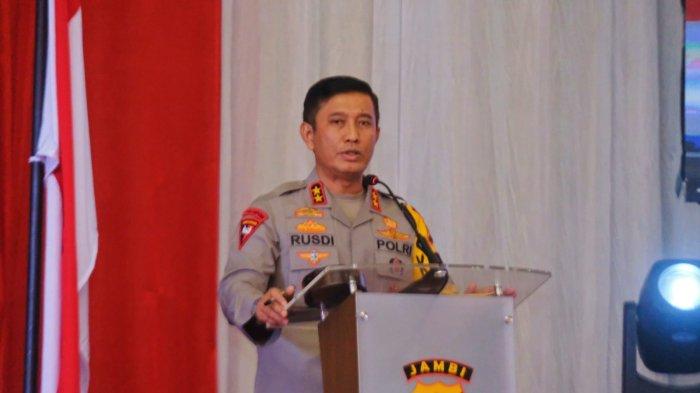Kapolda Jambi Irjen Pol untuk Rusdi Hartono memberi sambutan.