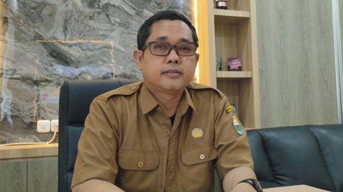 Warga Muaro Jambi berkumpul di lokasi pembangunan perumahan bersubsidi