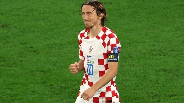 Gelandang Timnas Kroasia Luka Modric di laga melawan Brasil di Perempat Final Piala Dunia 2022