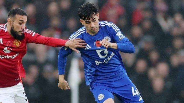PIALA FA - Pemain Manchester United dan Leicester City sedang berduel di lapangan. Kedua tim akan kembali bertemu dalam pertandingan Piala FA pada Sabtu (8/2/2025) dini hari. (Foto ini diambil dari Instagram klub Leicester City pada Jumat (7/2/2025).