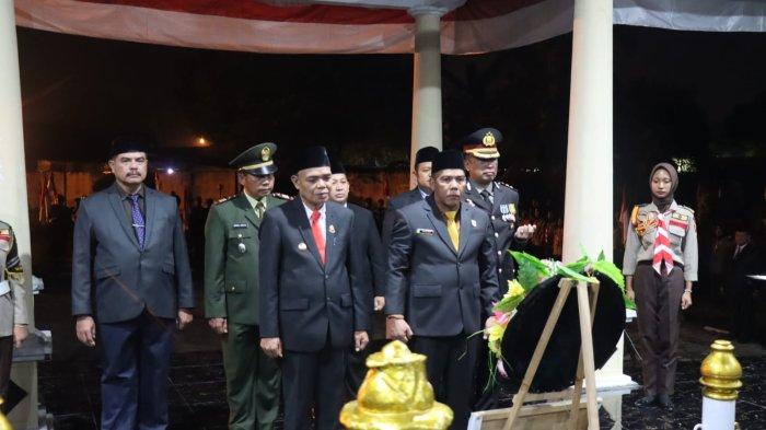 Ketua DPRD Tebo Mazlan saat memimpin apel kehormatan dan renungan suci.