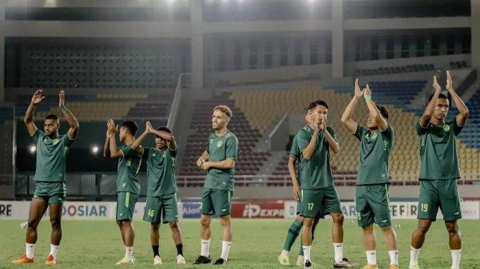 Pemain PSS Sleman melakoni latihan di Piala Presiden 2022, akan tanding lawan Dewa United