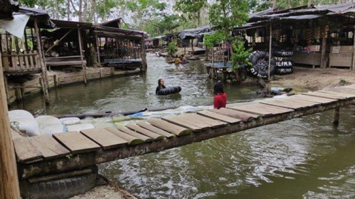 Pemandian Sungai Batu Putih.