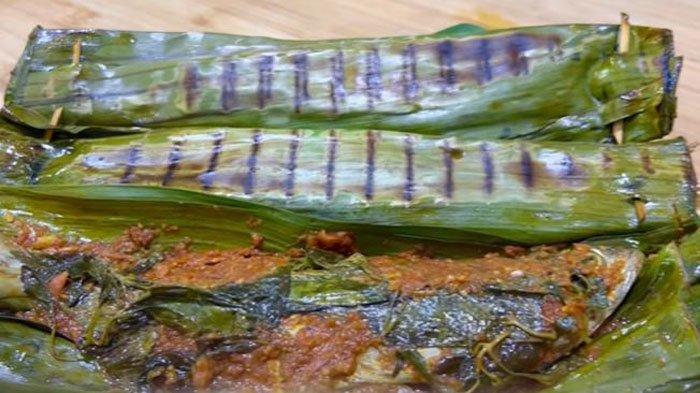 RESEP PRAKTIS - ResepPepes Ikan Bumbu Tumis