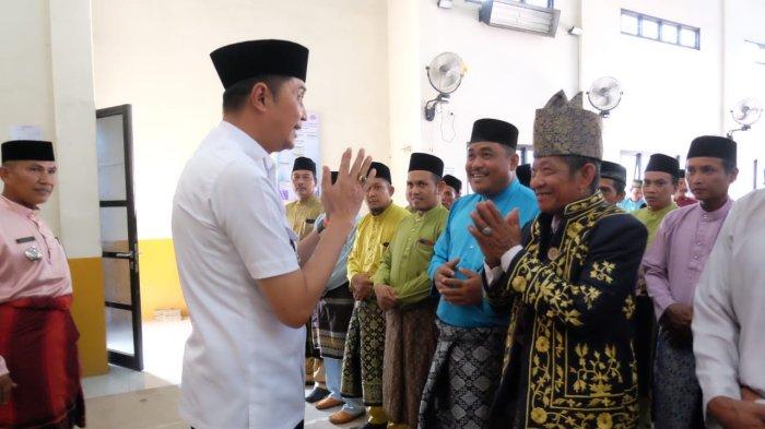 Pj Bupati Muaro Jambi berbicara dalam acara pelantikan