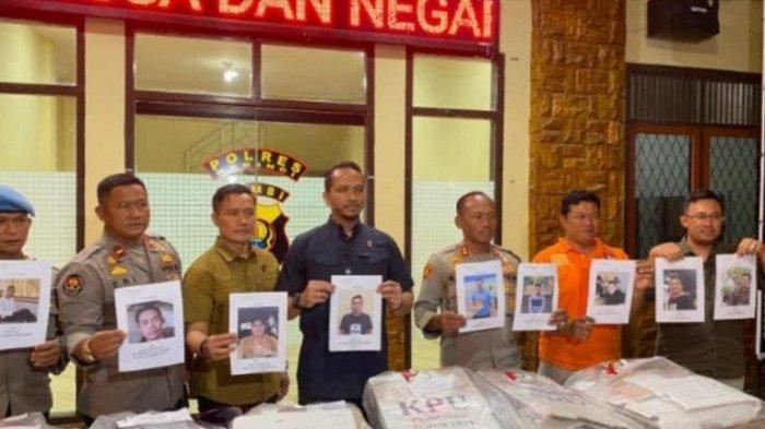 Polisi Rilis Identitas 10 Pelaku Pengerusakan TPS di Sungai Penuh