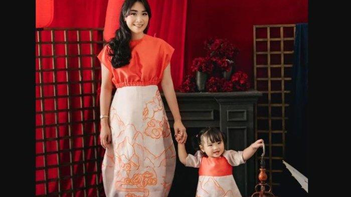 Puput Nastiti Devi dan Anaknya