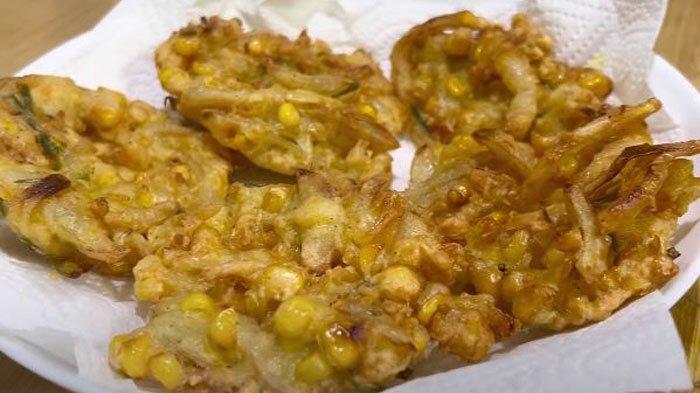 Resep Bakwan Jagung Bawang Bombay