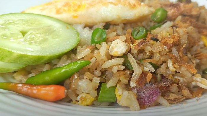 Proses Pembuatan Bumbu Ulek untuk Nasi Goreng Jawa