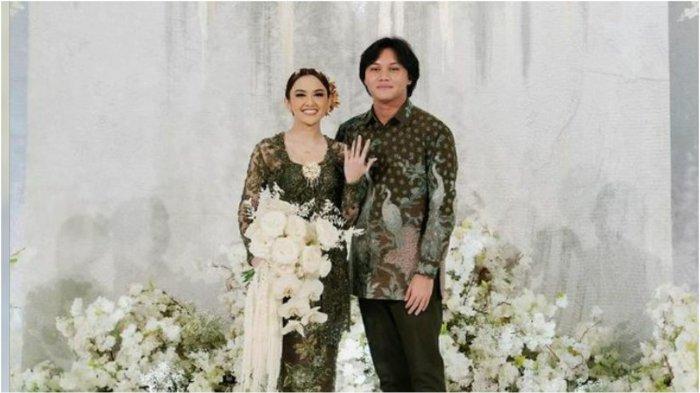 Rizky Febian dan Mahalini lamaran