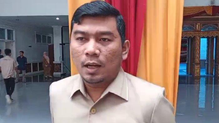Anggota DPRD Provinsi Jambi Rocky Candra minta Pemerintah Provinsi (Pemprov) Jambi bertindak tegas dengan polemik pembangunan stockpile PT. SAS.
