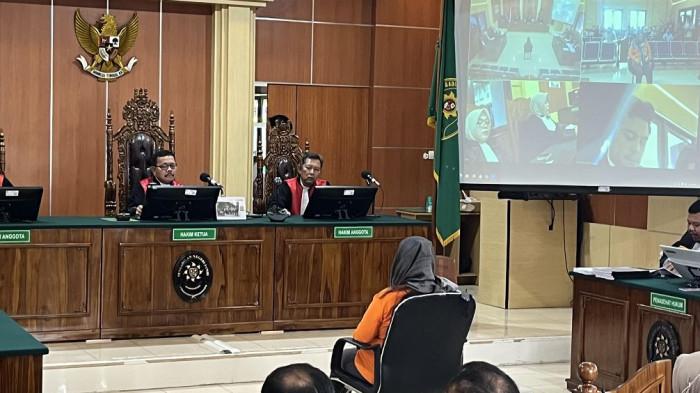 Sidang pledoi atau nota pembelaan terdakwa Helen Dian Krisnawati bandar narkoba besar Jambi digelar di pengadilan negeri Jambi, Kamis (31/7/2025).