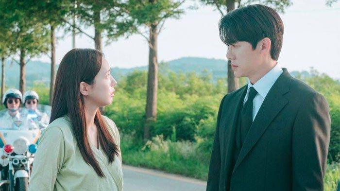 Sinopsis Alur When the Phone Rings Episode 6