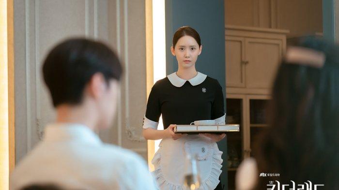 Sinopsis King The Land Episode 12