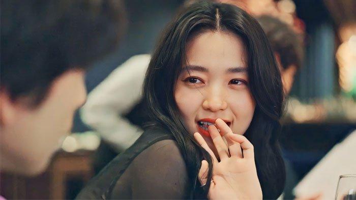 Sinopsis Revenant Episode 5